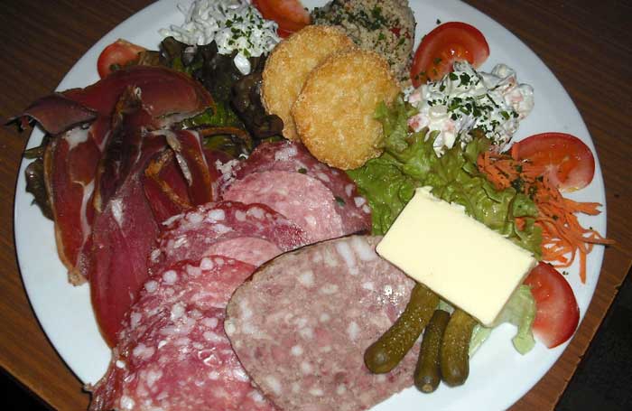 restaurant spéciialisé dans la réception de groupe, mariage, anniversaire ou séminaire en Haute Savoie