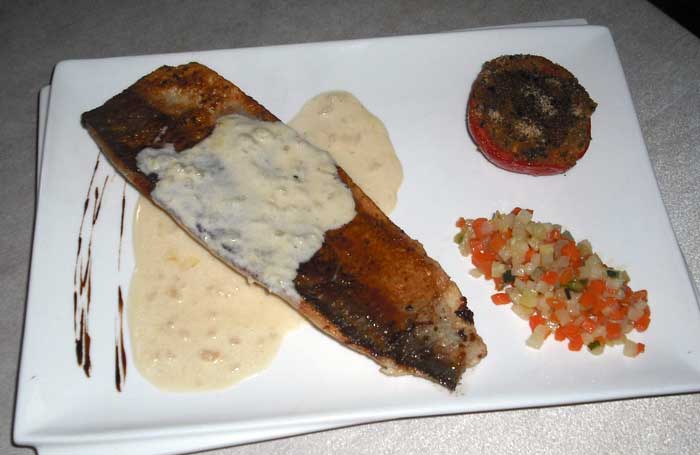 restaurant cuisine traditionnelle savoyarde, repas midi et soir ouvert toute l'année au petit bornand les glières